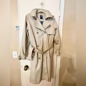 GAP Women's Classic Tan Trench Coat